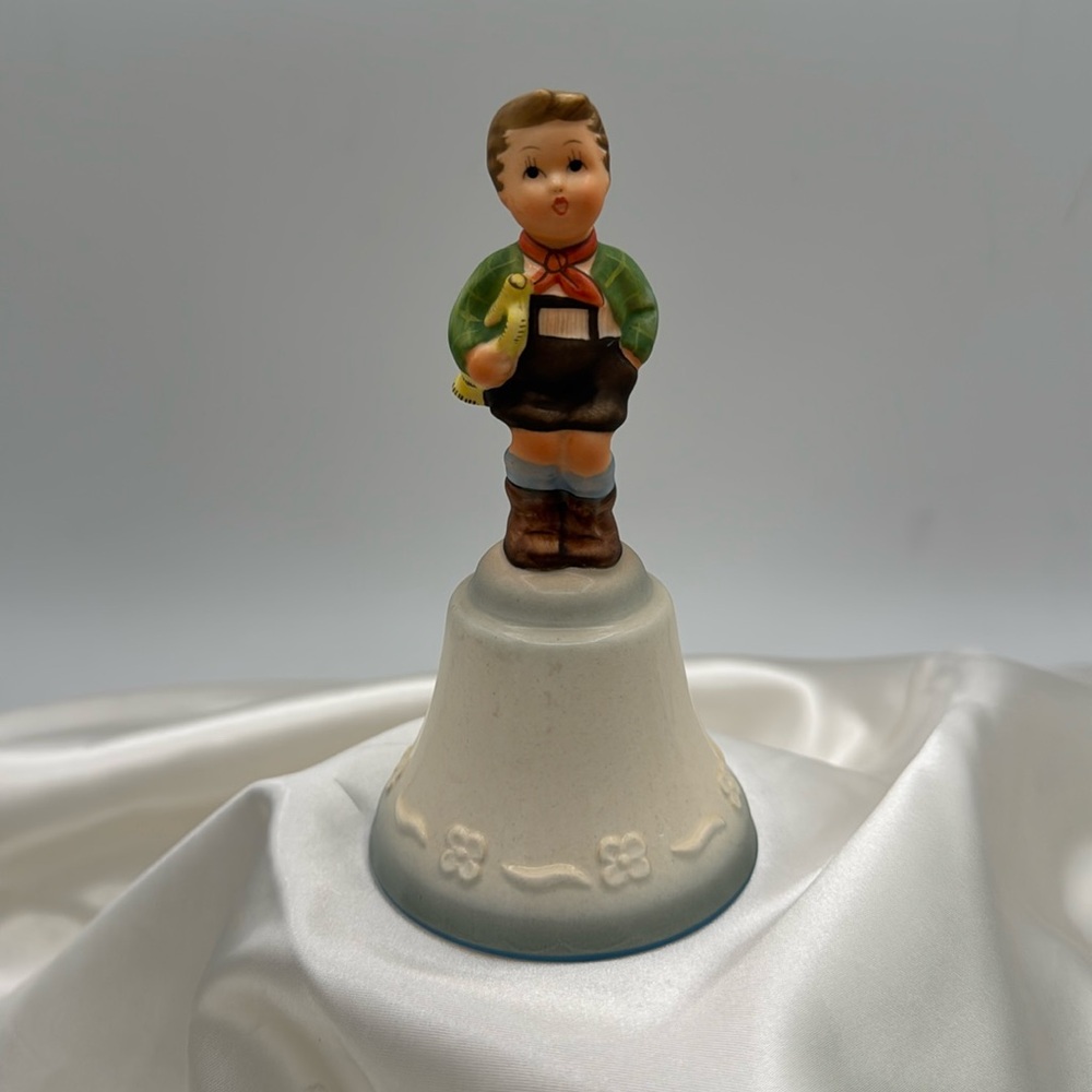 VINTAGE 1984 Schmid Berta Hummel HARK THE HERALD First Annual Statuette Bell
